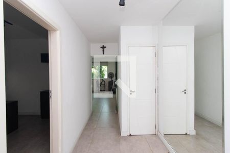 Hall de casa para alugar com 4 quartos, 206m² em Carandiru, São Paulo
