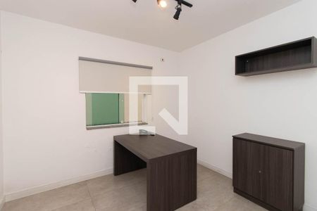 Quarto 1 de casa para alugar com 4 quartos, 206m² em Carandiru, São Paulo