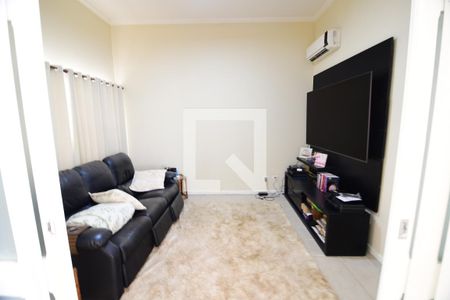 Sala de TV de casa de condomínio para alugar com 4 quartos, 454m² em Loteamento Alphaville Campinas, Campinas