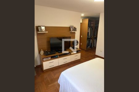 Foto 21 de casa à venda com 4 quartos, 249m² em Pinheirinho, Santo André