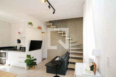 Sala de casa de condomínio para alugar com 2 quartos, 49m² em Chácara Ondas Verdes, Cotia