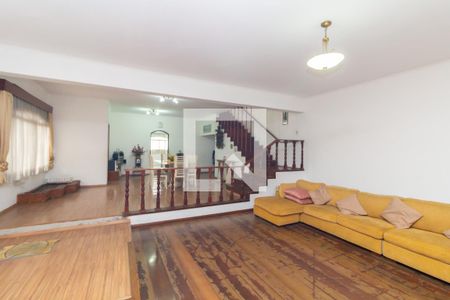 Sala 1 de casa à venda com 6 quartos, 321m² em Itaquera, São Paulo