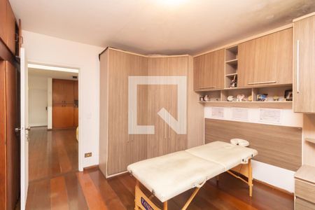 Quarto 1 de casa à venda com 6 quartos, 321m² em Itaquera, São Paulo