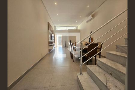 Sala de casa para alugar com 3 quartos, 130m² em Santo Amaro, São Paulo