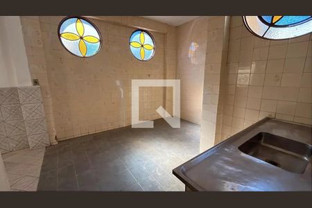 Casa para alugar com 2 quartos, 75m² em Carlos Prates, Belo Horizonte