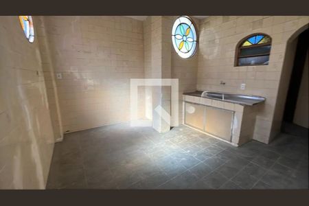 Casa para alugar com 2 quartos, 75m² em Carlos Prates, Belo Horizonte