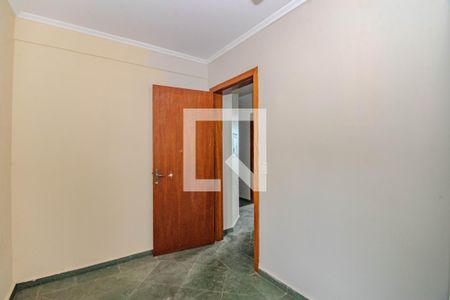 Quarto 2 de casa à venda com 5 quartos, 216m² em Morro Santana, Porto Alegre