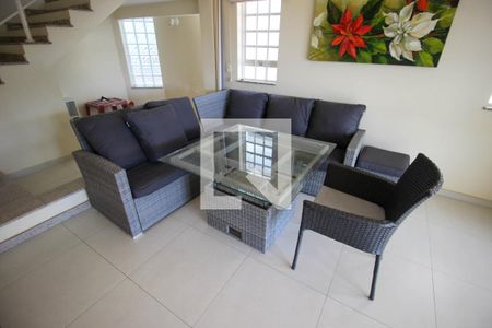 Casa de Condomínio para alugar com 4 quartos, 380m² em Jardim Ibiti do Paco, Sorocaba