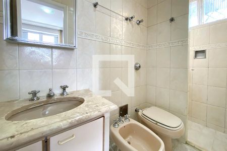 Banheiro da Suíte 1 de apartamento para alugar com 3 quartos, 235m² em Coracao de Jesus, Belo Horizonte