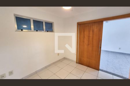 Quarto de apartamento para alugar com 1 quarto, 100m² em Irajá, Rio de Janeiro