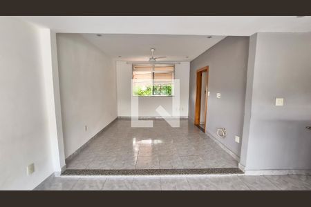 Sala de apartamento para alugar com 1 quarto, 100m² em Irajá, Rio de Janeiro