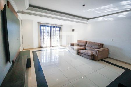 Sala de casa para alugar com 3 quartos, 300m² em Jardim Oliveiras, Taboão da Serra