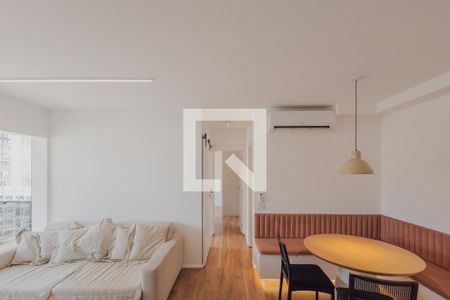 Sala de apartamento para alugar com 2 quartos, 67m² em Pinheiros, São Paulo