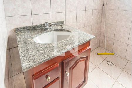Banheiro Social 2 de casa para alugar com 3 quartos, 219m² em Jardim Stetel, Santo André