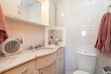 Banheiro de apartamento à venda com 1 quarto, 43m² em Centro Histórico, Porto Alegre