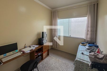 Casa à venda com 3 quartos, 173m² em Colonial, Contagem