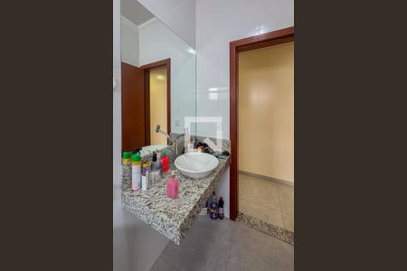 Casa à venda com 3 quartos, 173m² em Colonial, Contagem