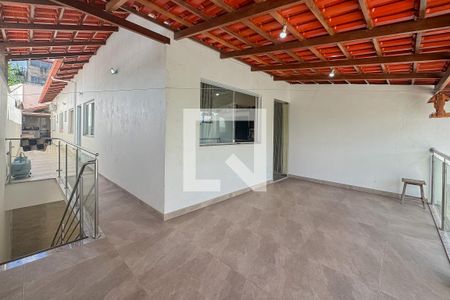 Casa à venda com 3 quartos, 173m² em Colonial, Contagem