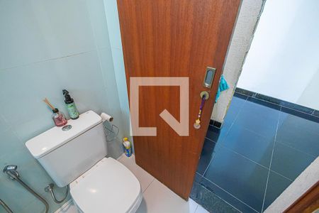 banheiro de casa à venda com 2 quartos, 228m² em Venda Nova, Belo Horizonte