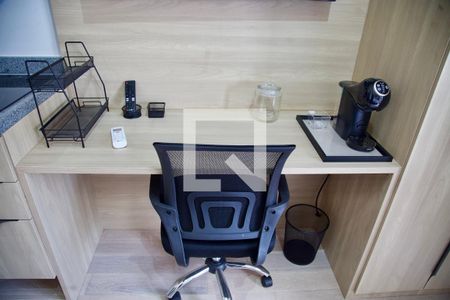Mesa de escritório de kitnet/studio para alugar com 1 quarto, 25m² em Vila Cordeiro, São Paulo