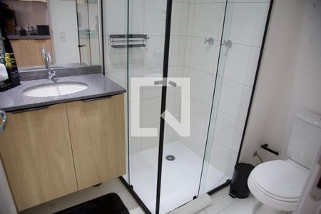 Banheiro de kitnet/studio para alugar com 1 quarto, 25m² em Vila Cordeiro, São Paulo