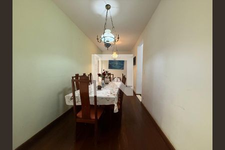 Casa à venda com 4 quartos, 280m² em Serra, Belo Horizonte