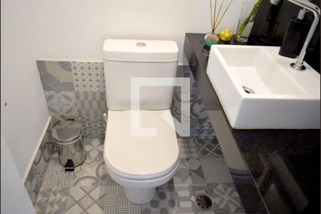 Lavabo de apartamento para alugar com 2 quartos, 82m² em Vila Madalena, São Paulo