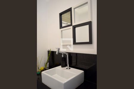 Lavabo de apartamento para alugar com 2 quartos, 82m² em Vila Madalena, São Paulo