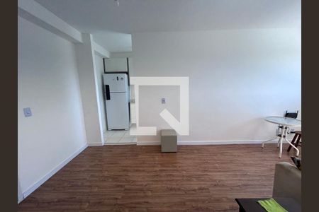 Sala de apartamento à venda com 2 quartos, 46m² em Chácara jaguari, Santana de Parnaíba