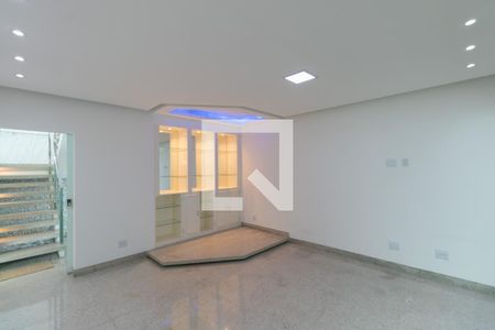 Casa à venda com 3 quartos, 343m² em Ouro Preto, Belo Horizonte