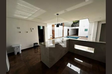 Casa para alugar com 3 quartos, 343m² em Ouro Preto, Belo Horizonte