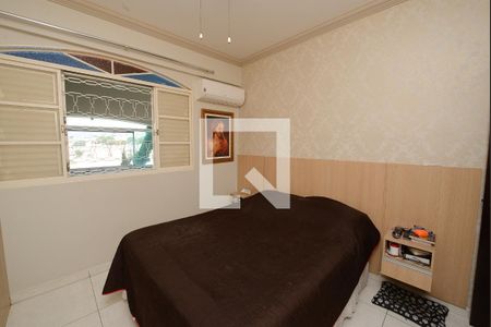 Suite  de casa à venda com 4 quartos, 120m² em Tirol, Contagem