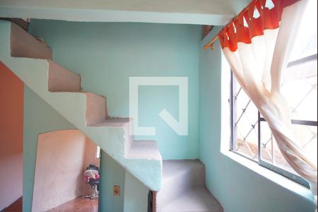 Escada - Acesso Quartos de casa para alugar com 2 quartos, 60m² em Morro Santana, Porto Alegre