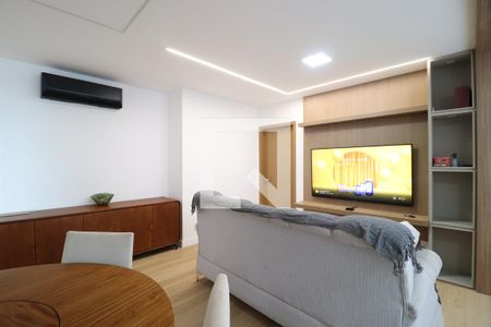 Sala de apartamento para alugar com 3 quartos, 115m² em Jardim Karaíba, Uberlândia