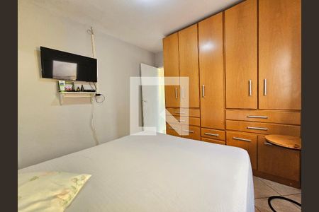 Quarto 2 de casa à venda com 3 quartos, 200m² em Jardim Monte Azul, São Paulo