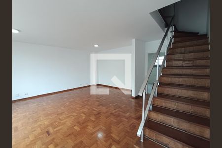 Casa para alugar com 3 quartos, 179m² em Mirandópolis, São Paulo