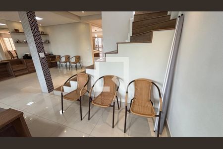 Casa à venda com 4 quartos, 300m² em Jardim Monte Azul, São Paulo