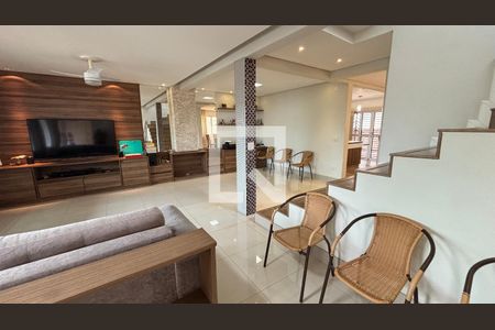 Casa à venda com 4 quartos, 300m² em Jardim Monte Azul, São Paulo