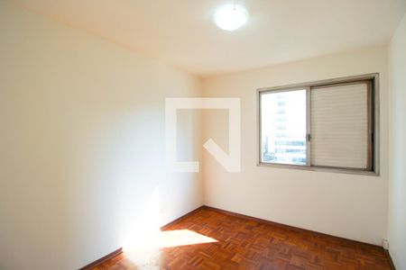 Quarto 1 de apartamento para alugar com 2 quartos, 74m² em Vila Olímpia, São Paulo