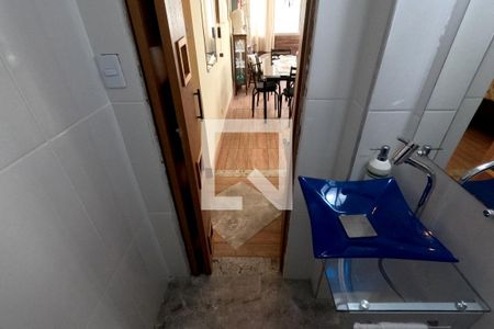Lavabo de apartamento para alugar com 1 quarto, 80m² em Aparecida, Santos