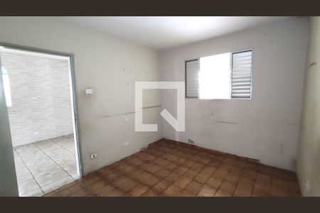 Casa 1 - Quarto 1 de casa à venda com 4 quartos, 375m² em Vila Carmosina, São Paulo