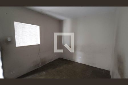 Casa 1 - Quarto 2 de casa à venda com 4 quartos, 375m² em Vila Carmosina, São Paulo