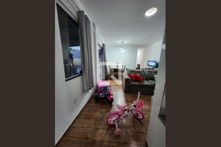 Sala de casa para alugar com 2 quartos, 200m² em Inhoaiba, Rio de Janeiro