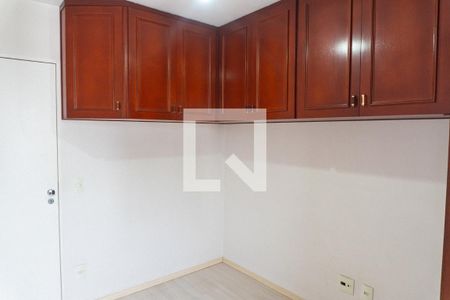 Quarto 1 de apartamento para alugar com 2 quartos, 49m² em Vila Guarani, São Paulo