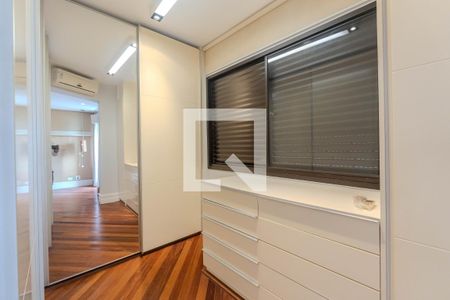Suíte 1 de apartamento para alugar com 2 quartos, 126m² em Liberdade, São Paulo