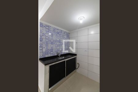 Cozinha e Área de Serviço de apartamento para alugar com 2 quartos, 46m² em Cidade Líder, São Paulo