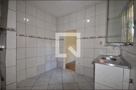Cozinha de casa para alugar com 1 quarto, 30m² em Marechal Hermes, Rio de Janeiro