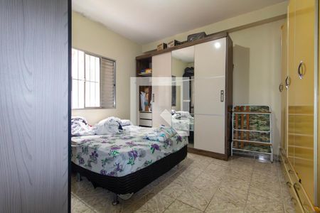 Quarto 1 de casa à venda com 3 quartos, 195m² em Jardim Santa Teresinha, São Paulo