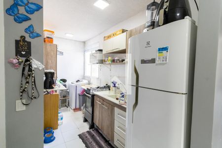 Cozinha de apartamento para alugar com 2 quartos, 40m² em Hípica, Porto Alegre