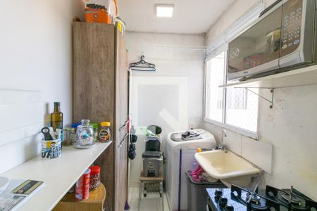 Cozinha de apartamento para alugar com 2 quartos, 40m² em Hípica, Porto Alegre